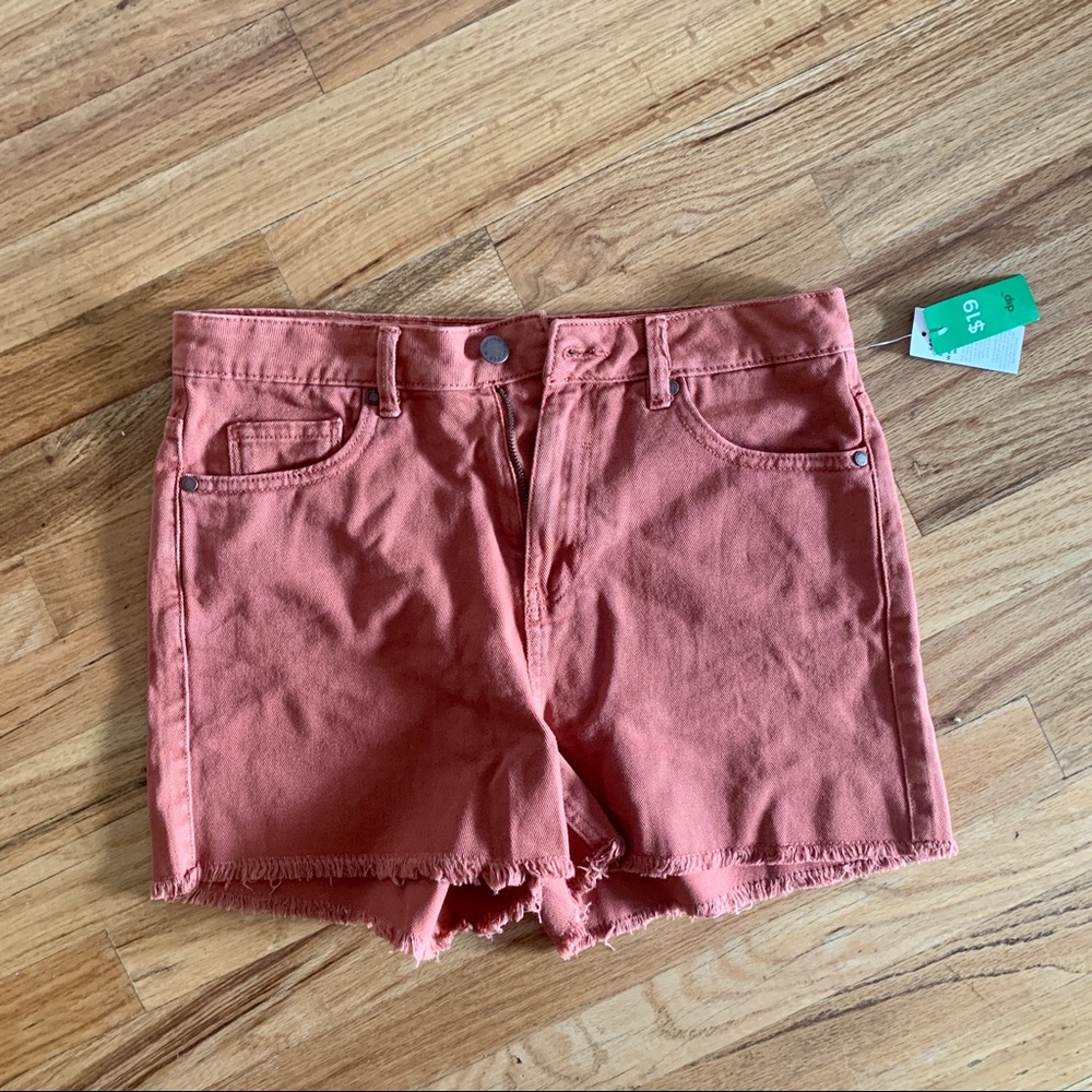 NWT Raw hem denim shorts
